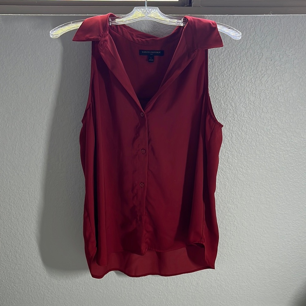 Banana Republic red tank shirt size large